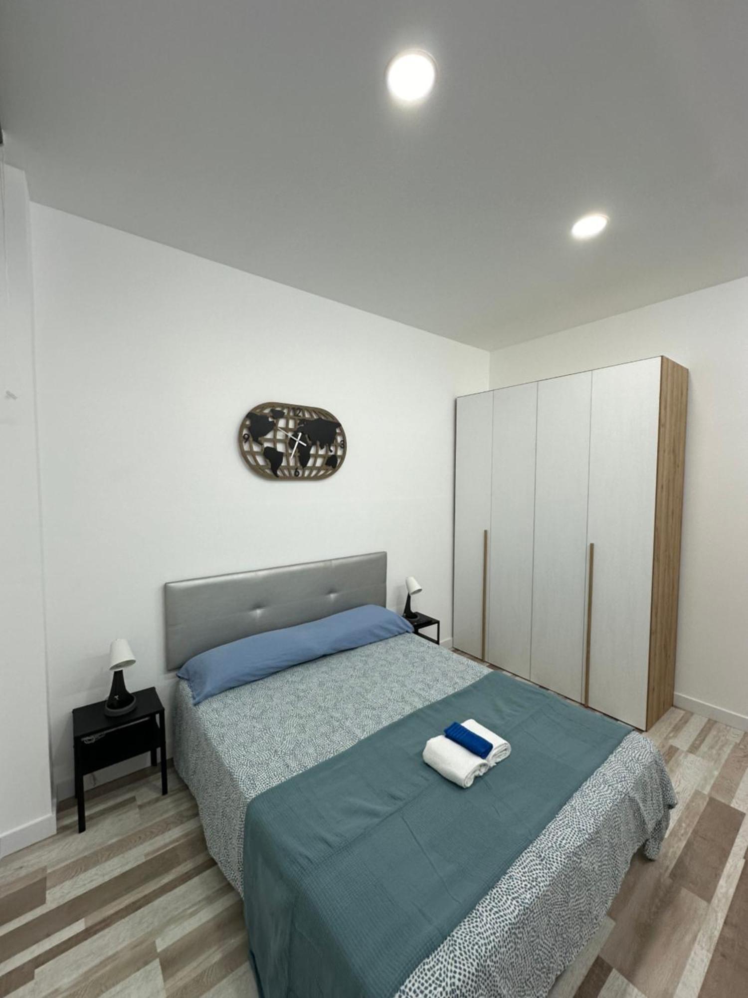 Alojamiento Fantasia Madrid Exterior photo
